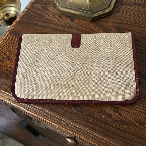 VINTAGE Envelope Clutch - Picture 3 of 9